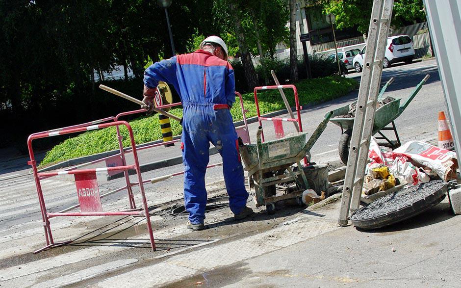 comment déboucher un toilette Paris 17