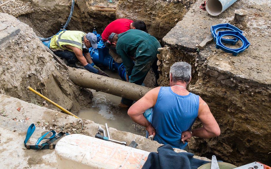 comment déboucher une toilette sans siphon Magny-en-Vexin