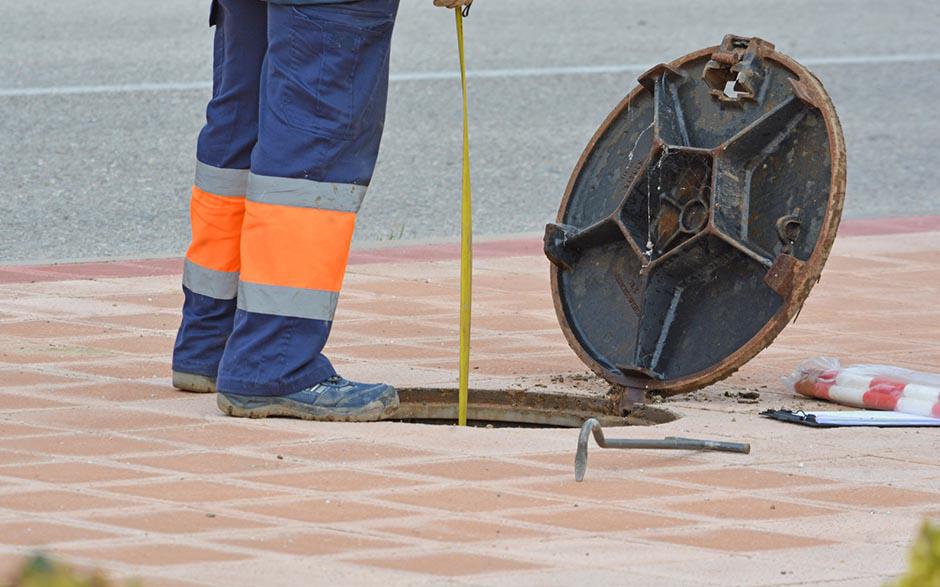 comment déboucher une toilette sans siphon Magny-en-Vexin